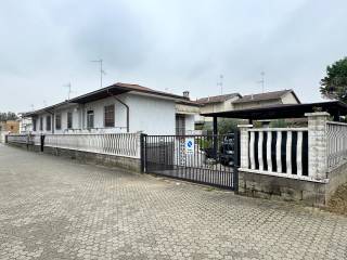 Villa in vendita a gambolò corso umberto i, 150