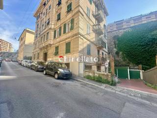 Posto auto in vendita a genova via riccardo banderali, 13r