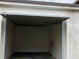 Garage in affitto a rho via resegone, 4