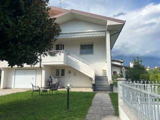 Villa in in vendita da privato a portogruaro via staimbek, 14