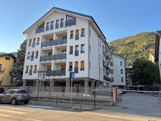 Appartamento in vendita ad aosta corso saint-martin-de-corleans, 220