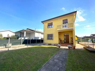 Villa bifamiliare in vendita a legnago 