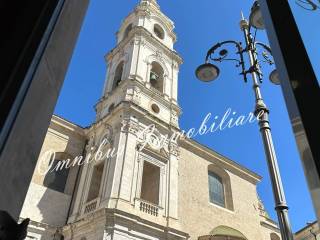 Negozio in vendita a foggia piazza cardinale pericle felici, 5