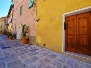 Casa indipendente in vendita ad asciano piazza del grano