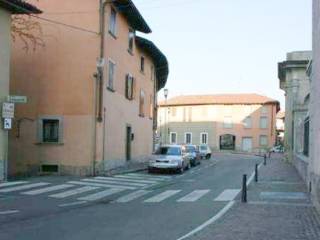 Negozio in vendita a capriate san gervasio via ceresoli