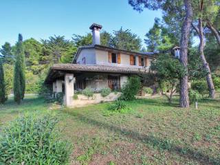 Villa bifamiliare in vendita ad ancona 