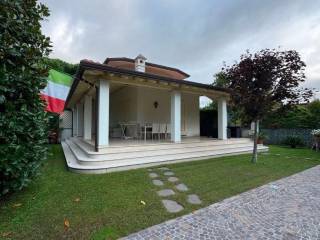 Villa in affitto a forte dei marmi 