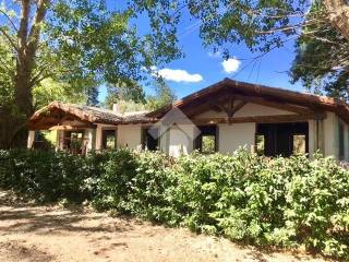 Casa indipendente in vendita a capodimonte strada località san lazzaro, 36