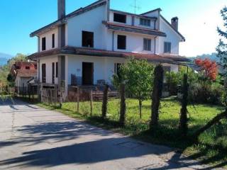 Casa indipendente in vendita ad alatri via termini d'alatri