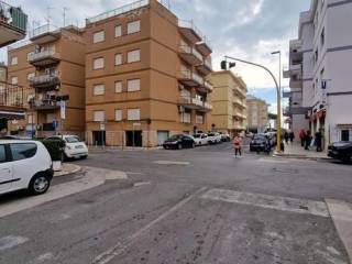 Negozio in vendita a terracina viale europa