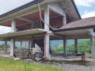 Casa indipendente in vendita a ceccano via aia del tufo