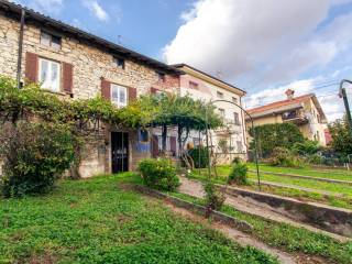 Casa indipendente in vendita ad almenno san salvatore via giacomo matteotti, 4