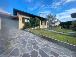 Villa in vendita ad arconate via gallarate