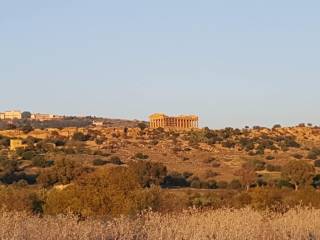 Intero stabile in affitto ad agrigento viale emporium