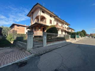 Villa a schiera in vendita a castellarano via adige