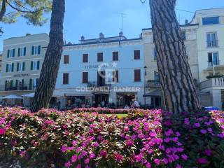 Negozio in vendita a desenzano del garda piazza matteotti, -