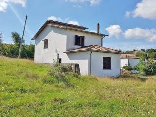 Casa indipendente in vendita a guardia lombardi fossi