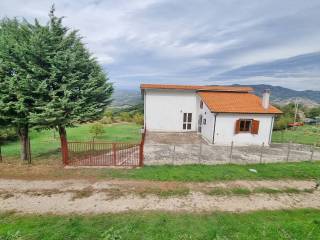 Casa indipendente in vendita a guardia lombardi contrada fossi