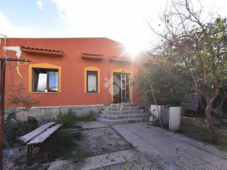 Casa indipendente in vendita a cagliari via delle api, 15