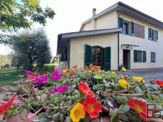 Villa in vendita a empoli via della tinaia,