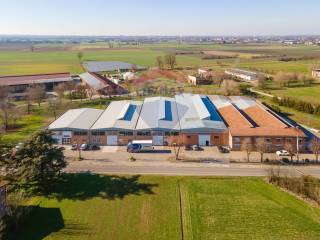 Capannone industriale in vendita a reggio nell'emilia via manzotti, 11