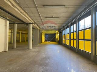 Garage in vendita a bari via giuseppe de marinis, 90