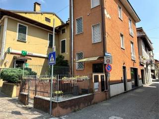 Casa indipendente in vendita a oleggio 