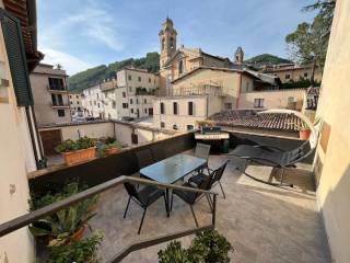 Casa indipendente in vendita a foligno 