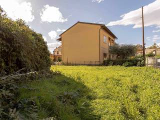 Casa indipendente in vendita a campi bisenzio via terracini