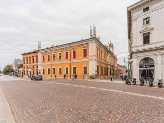 Ufficio in affitto a ferrara largo castello, 20