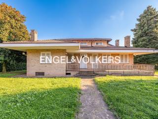 Villa in vendita a correzzana via john e robert kennedy, 12