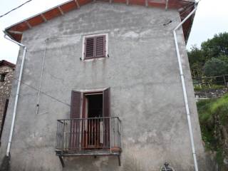 Casa indipendente in vendita a castelnuovo di garfagnana via della pace rontano