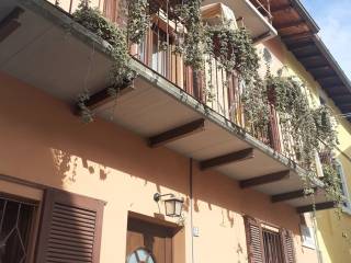 Casa indipendente in vendita a laveno-mombello via alla rocca