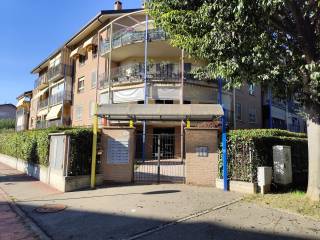 Garage in vendita a venaria reale via a. moro, 2