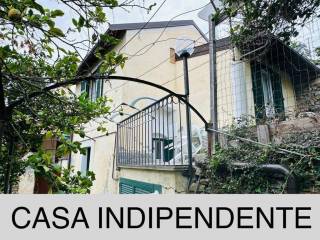 Casa indipendente in vendita a diano marina strada serreta imperia