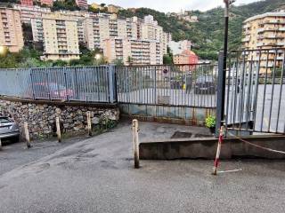 Posto auto in affitto a genova via ventotene, 90