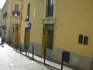 Negozio in vendita a catanzaro quartiere centro storico