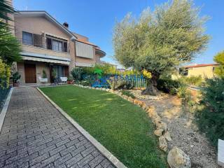 Villa a schiera in vendita a san benedetto del tronto via capri