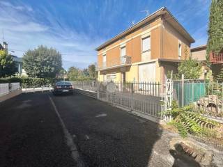 Casa indipendente in vendita ad assisi via enrico mattei, 18