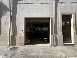 Garage in vendita a lecce via costantino dimidri 34