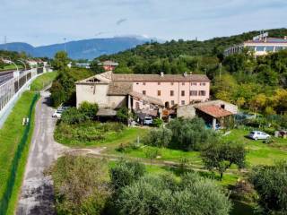 Rustico in vendita a cavaion veronese localita' fosse'