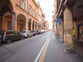 Magazzino in vendita a bologna via san vitale