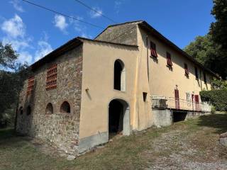 Villa in vendita a serravalle pistoiese via castellina