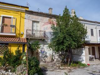 Casa indipendente in vendita a tollo contrada vaccareccia, 28