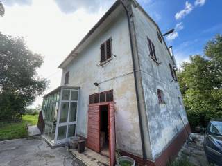 Casa indipendente in vendita a ostra 