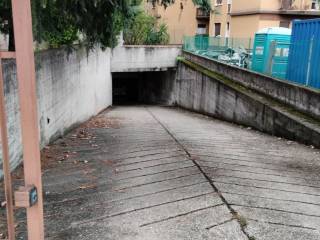 Garage in affitto a verona via san camillo de lellis