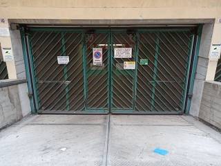 Garage in vendita a genova via san giovanni bosco, 8