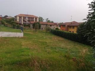 Terreno residenziale in vendita a lesa via alla cartiera