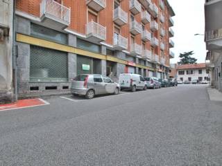 Negozio in vendita a cigliano via s. francesco, 6