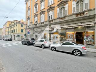 Negozio in affitto a trieste via della ginnastica, 22